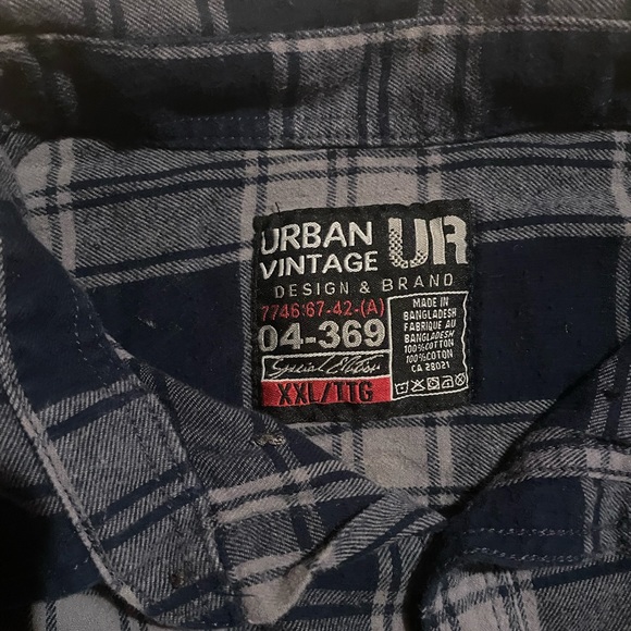 Flannel shirt - Picture 2 of 2